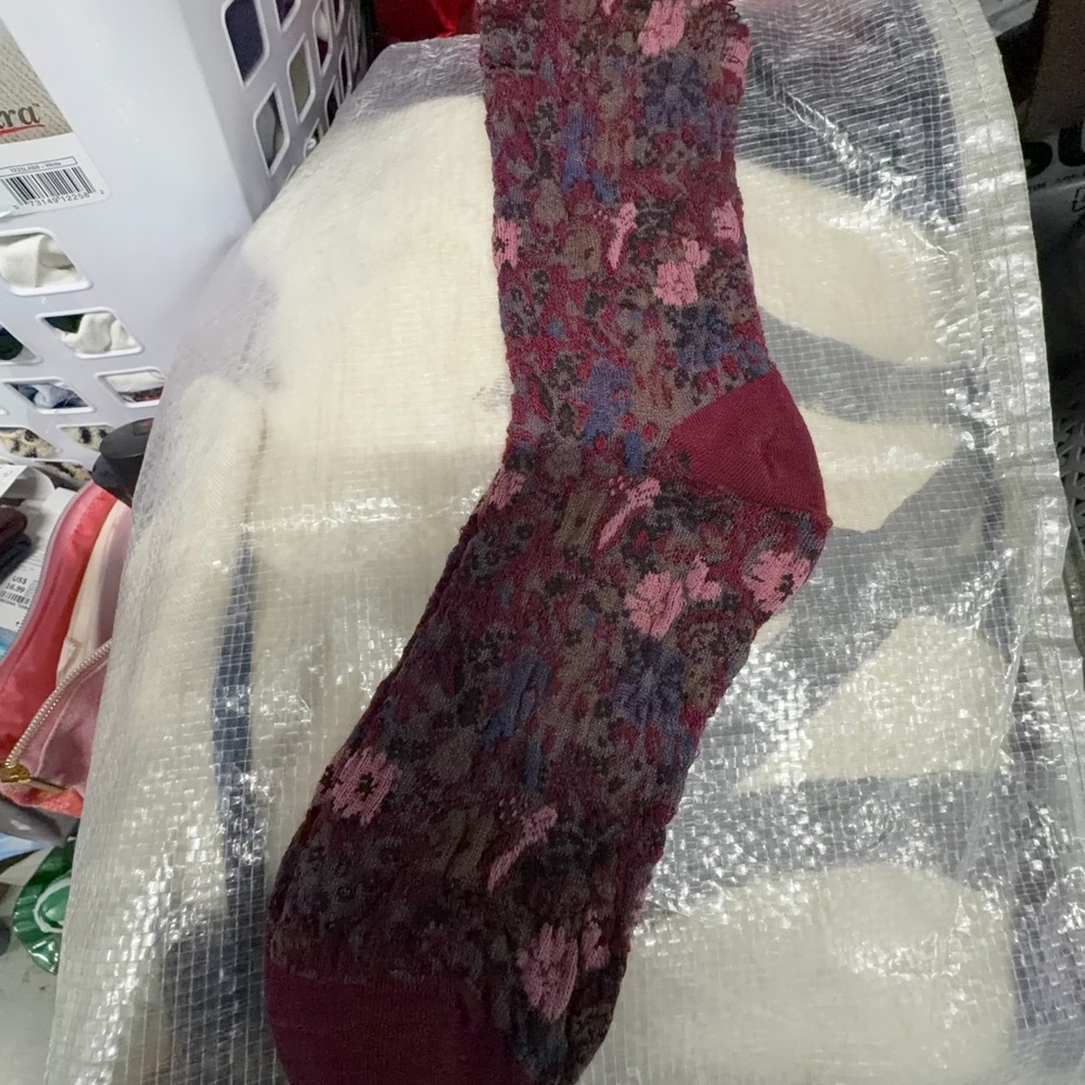 Patterned Maroon Socks - image 5